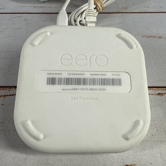 eero Pro B010001 2nd Generation AC Tri-Band Mesh Router - White - Picture 3 of 3